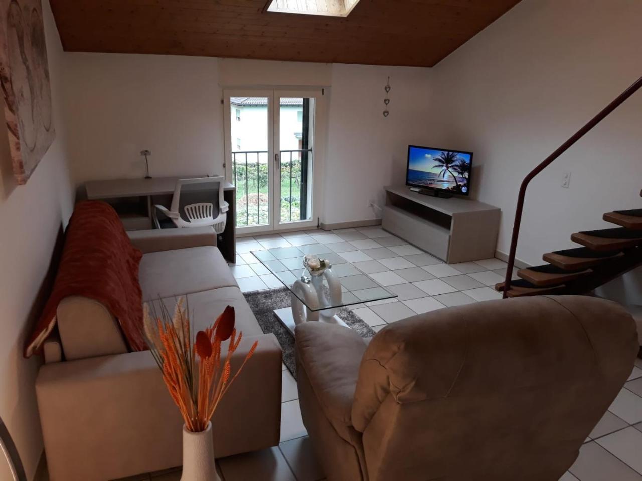 Holidays Homes Il Folletto Quartino Zewnętrze zdjęcie