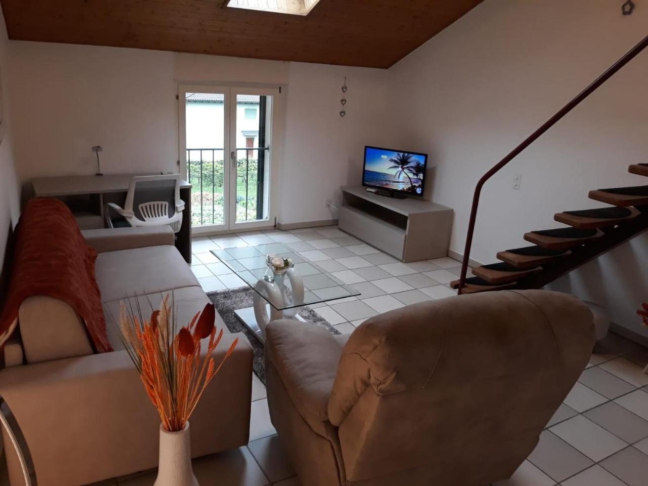 Holidays Homes Il Folletto Quartino Zewnętrze zdjęcie